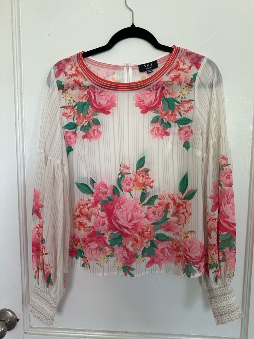 VICI Peony-Print Pleated Long-Sleeve Blouse in Pink and Cream